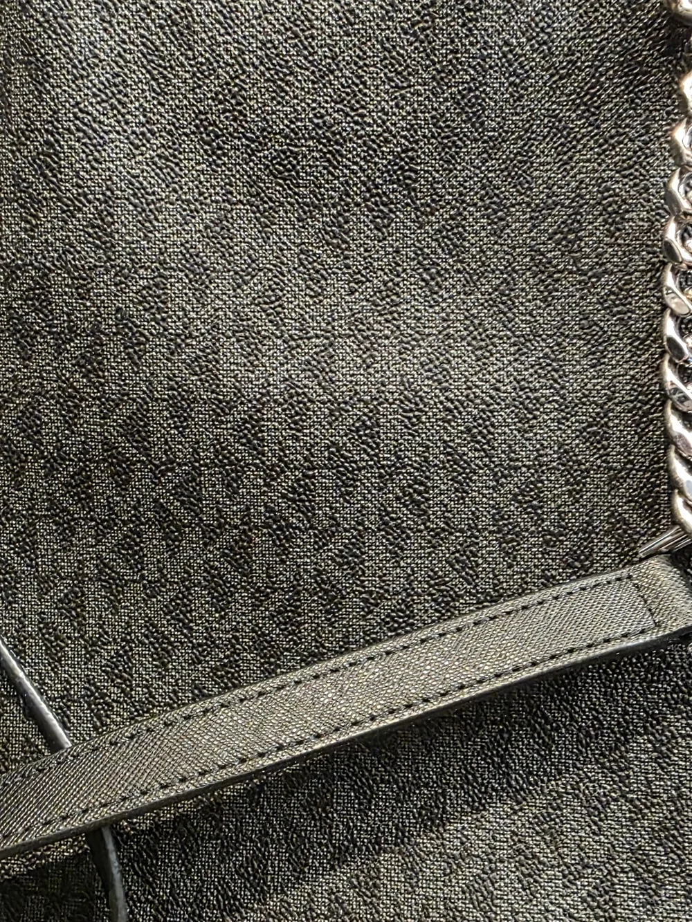 Michael Kors Black Signature Interior Zip Tote
